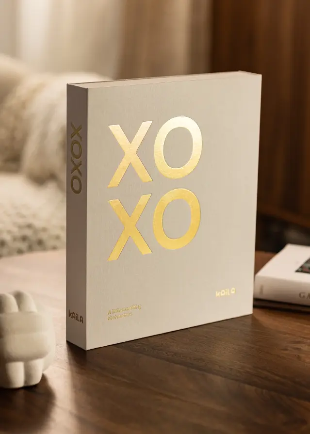 KAILA KAILA XOXO Creme - Coffee Table Photo Album (60 Schwarze Seiten)